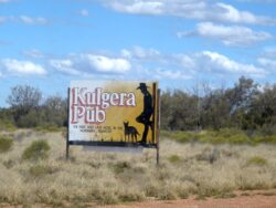 Die letzte Kneipe vor dem Gunbarrel Highway Die letzte Kneipe vor dem Gunbarrel Highway